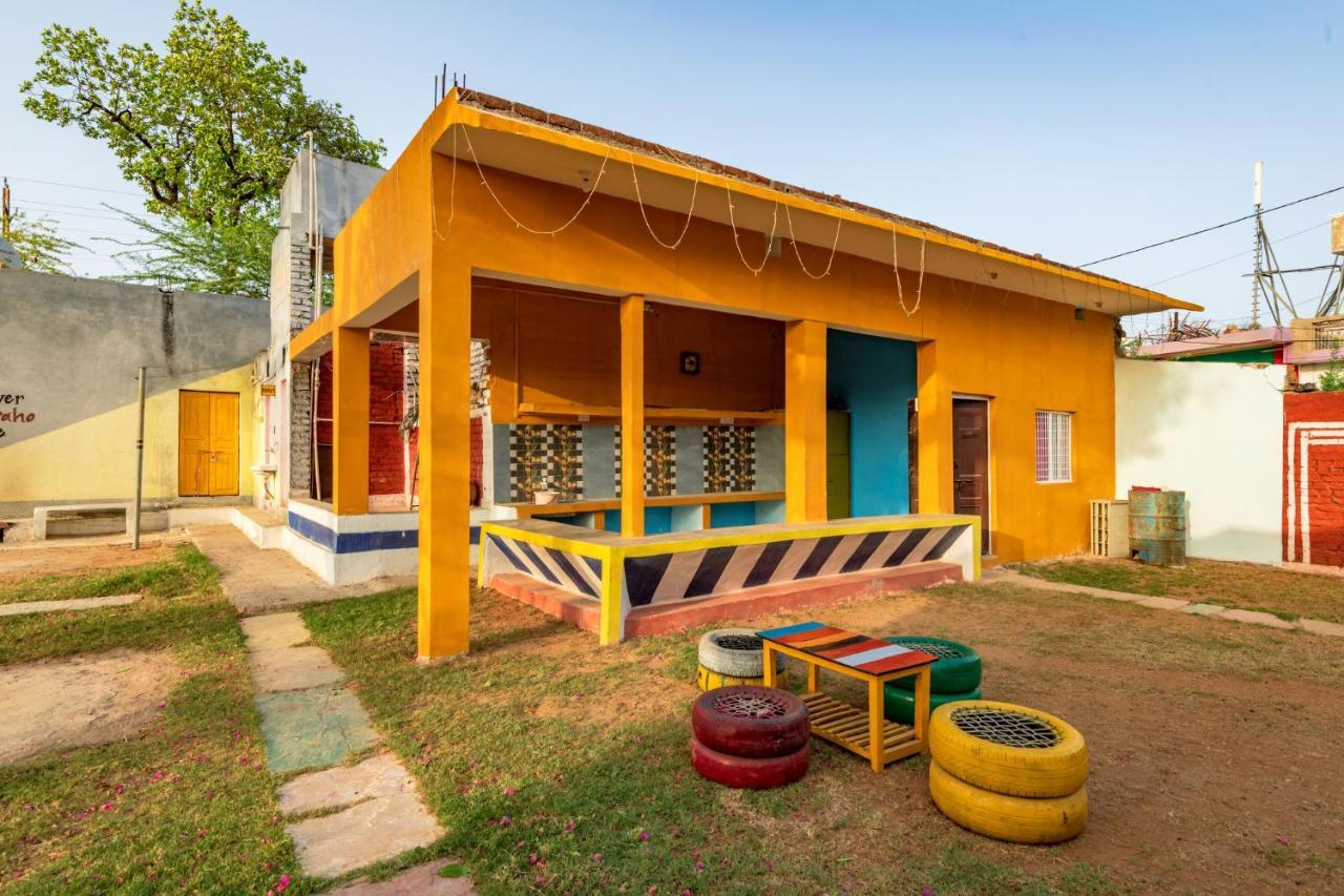 Mini Homestay Khajuraho Bagian luar foto