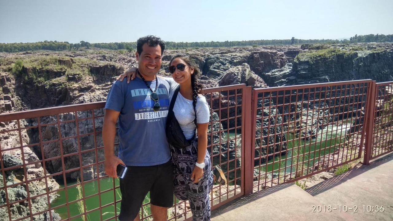 Mini Homestay Khajuraho Bagian luar foto