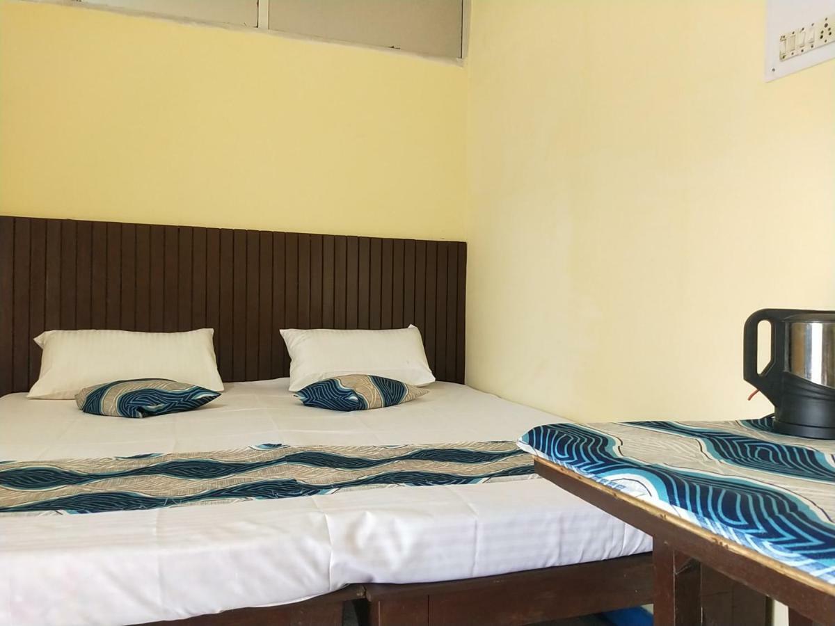 Mini Homestay Khajuraho Bagian luar foto