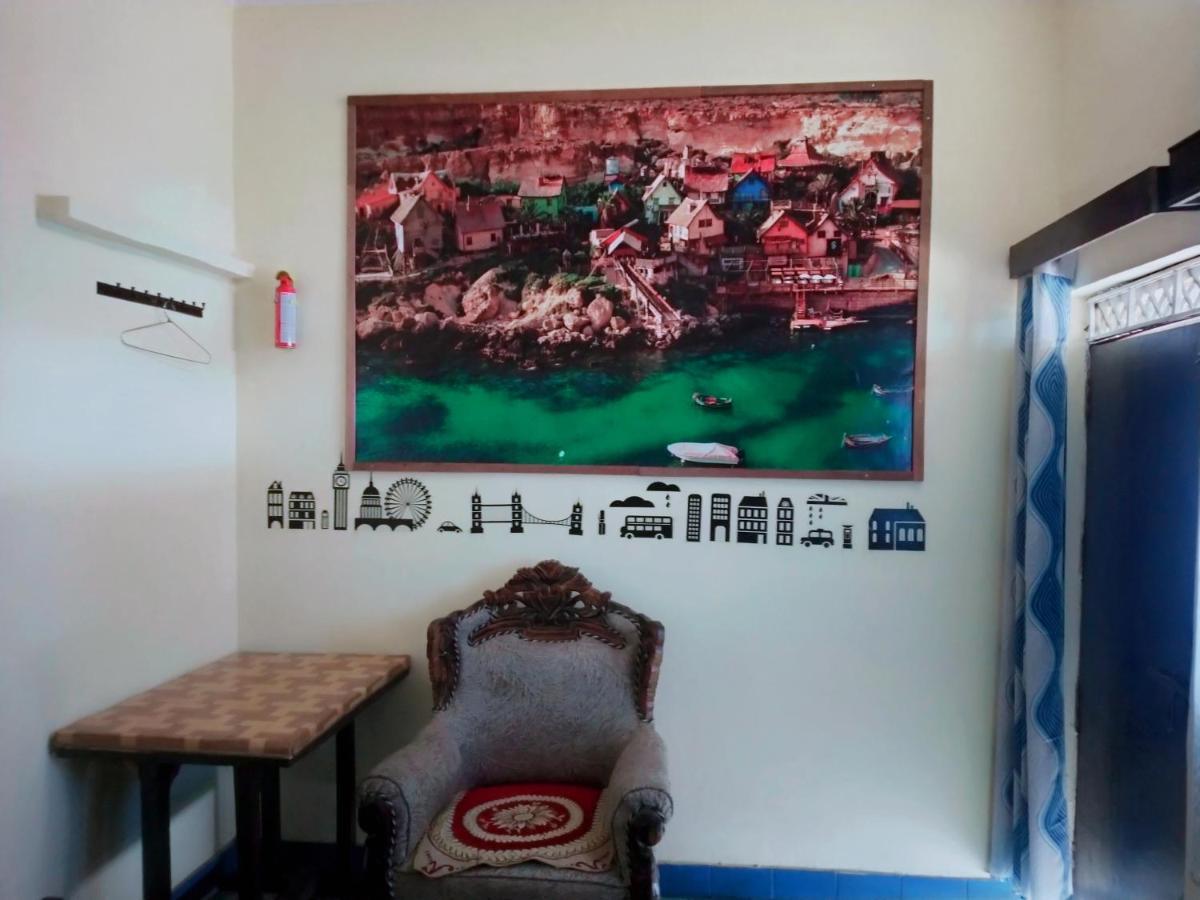 Mini Homestay Khajuraho Bagian luar foto