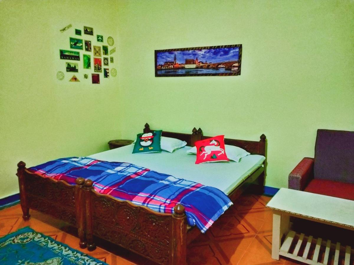 Mini Homestay Khajuraho Bagian luar foto